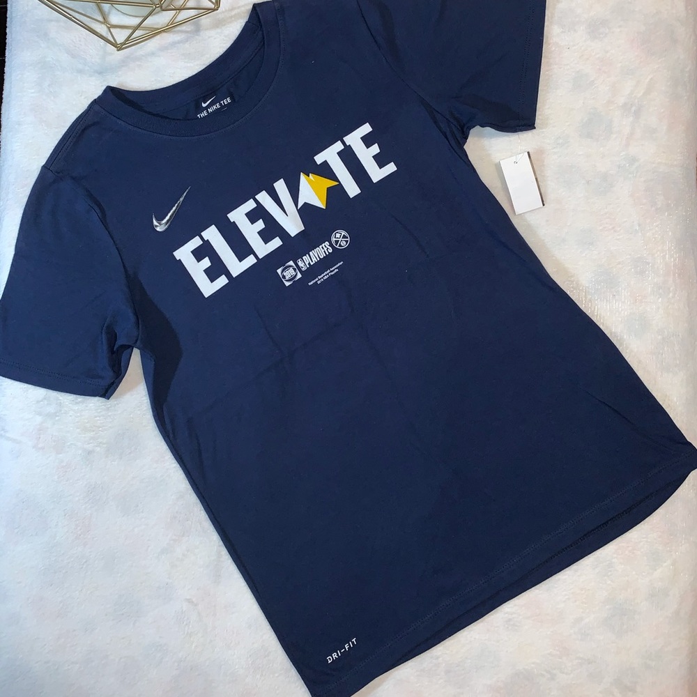Boys’ short-sleeve NBA Nike